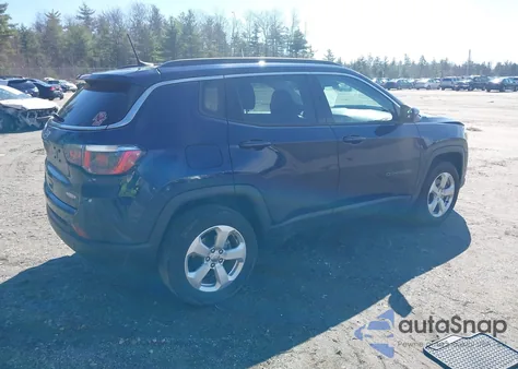 2020 Jeep Compass Latitude 4X4 z USA, uszkodzony, nr VIN 3C4NJDBB0LT117321